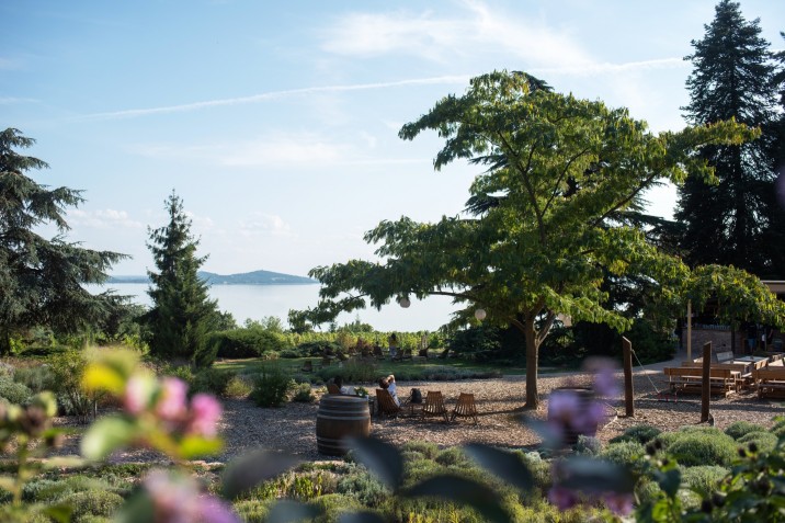 Fotók: Folly Arborétum